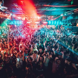 Ocean Crowd